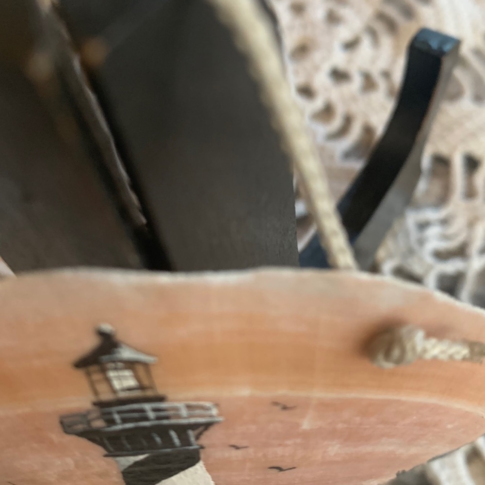 🏷️ 3 for $10
2 Vintage handmade painted shell lighthouses - Picture 11 of 11